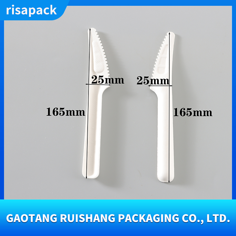 A knife and fork spoon